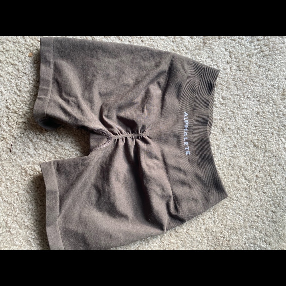 Alphalete amplify shorts